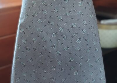 reverse blue flower harvesting apron front