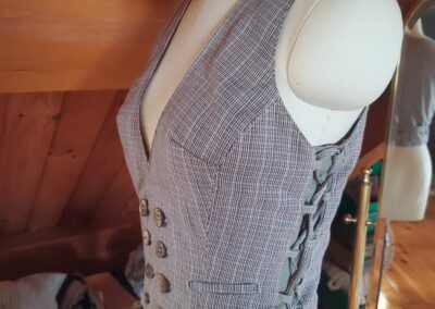 belladonna vest side front