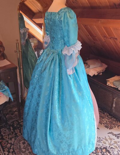 pauper dress right back