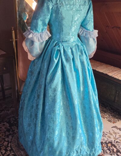 main gown left side back view