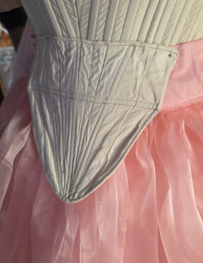 short stomacher front