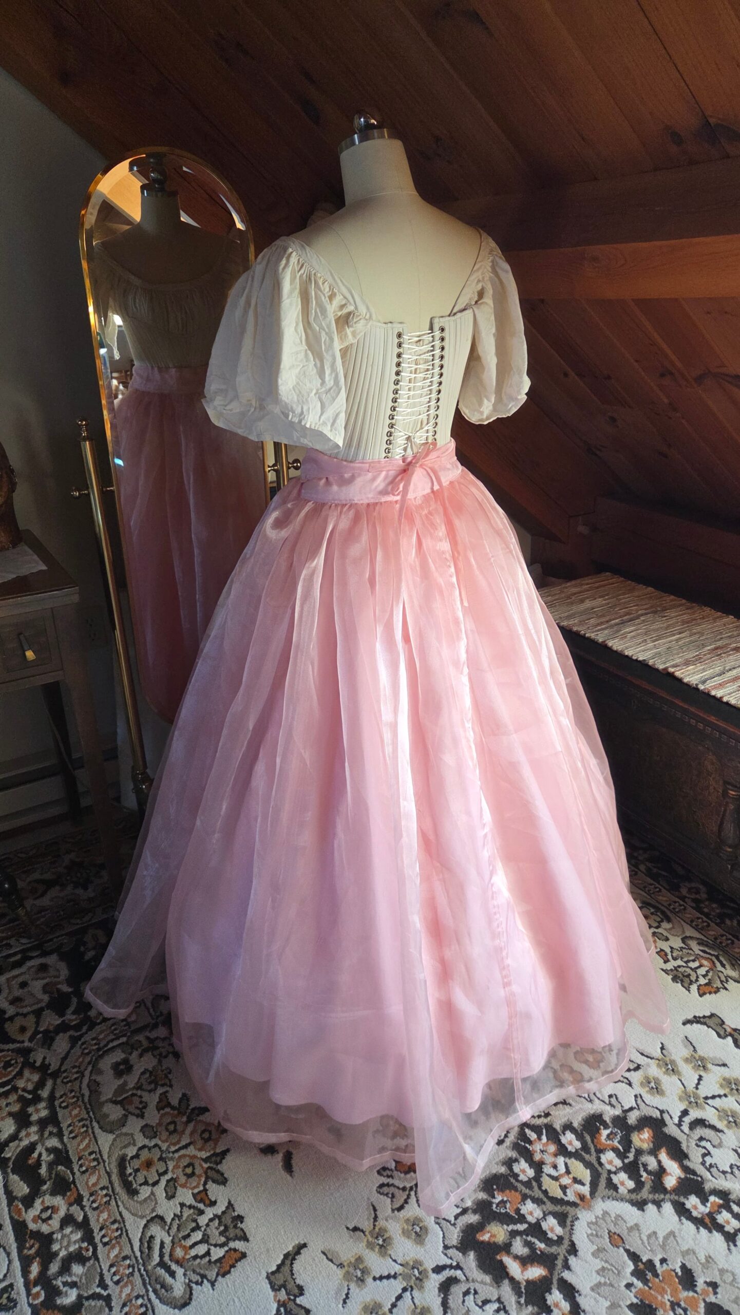 organza overskirt left back side