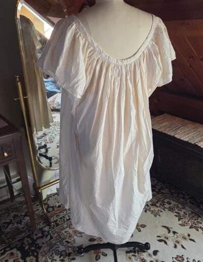 chemise back