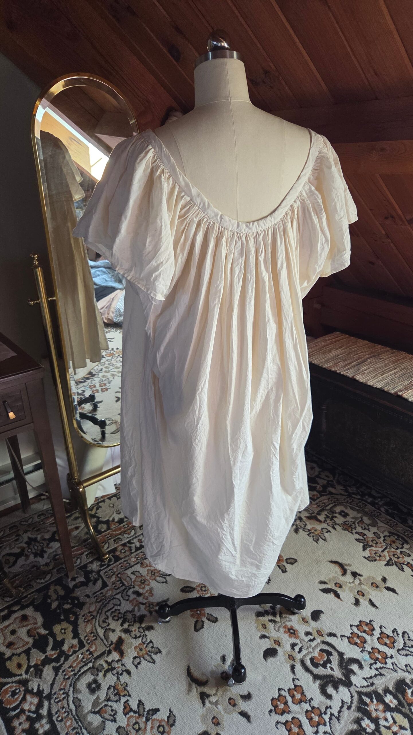 chemise back