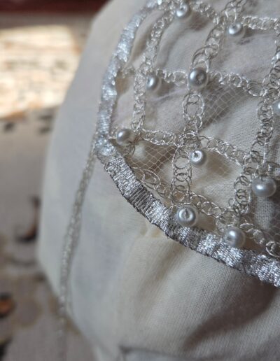 net cap closeup of edge and pearls