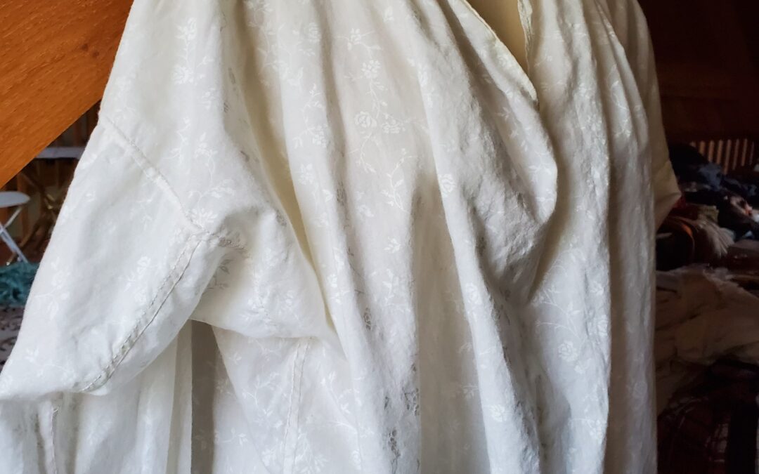 Hand-Stitched: A Classic 18th-Century Shirt