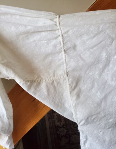 18th century men's shirt sleeve gusset