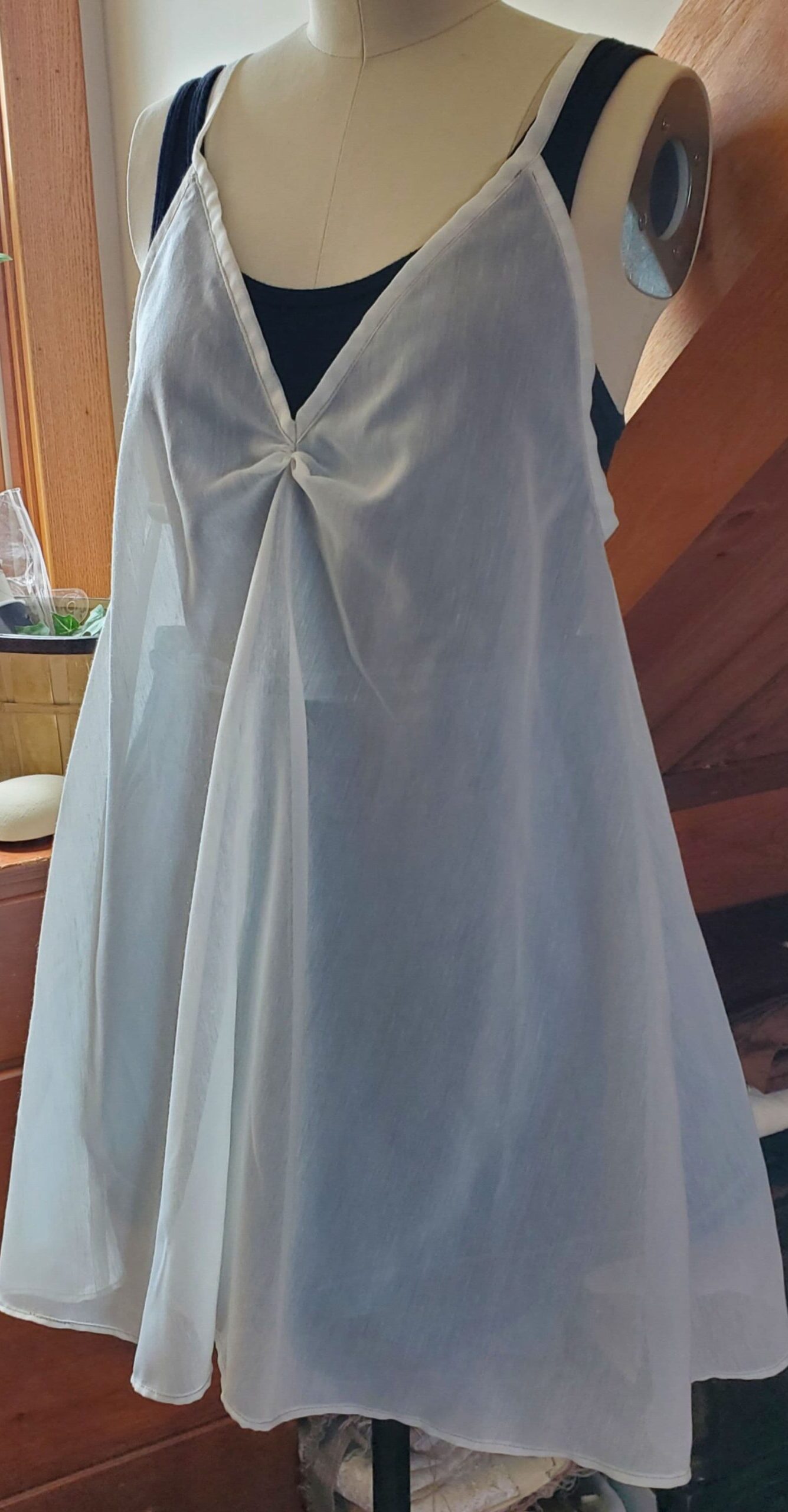 pair of stays side front view