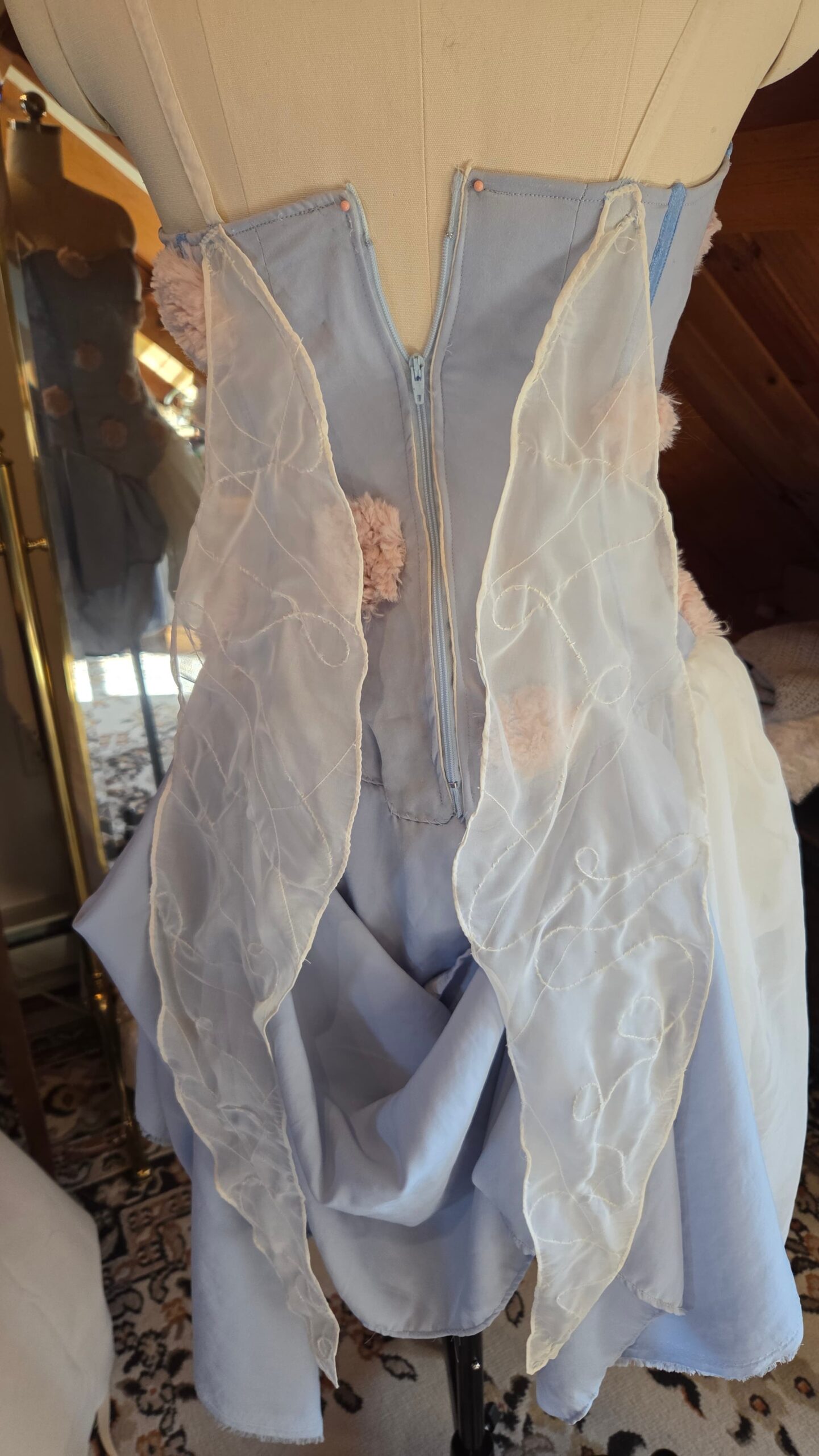 bibble costume back closeup