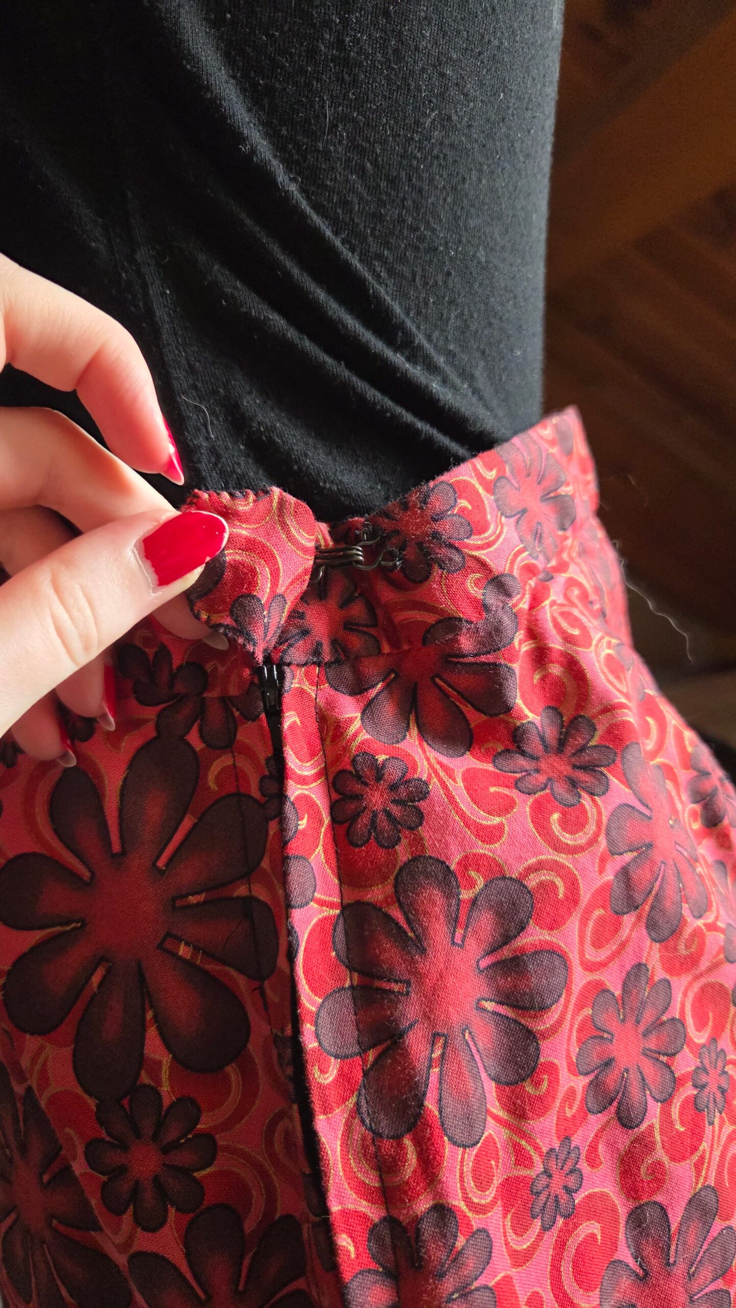 60s mini skirt closure