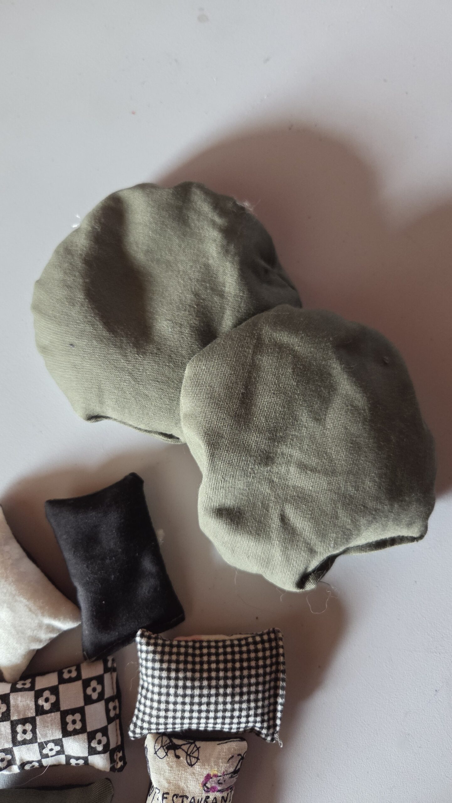 bottom of net cap anker cord